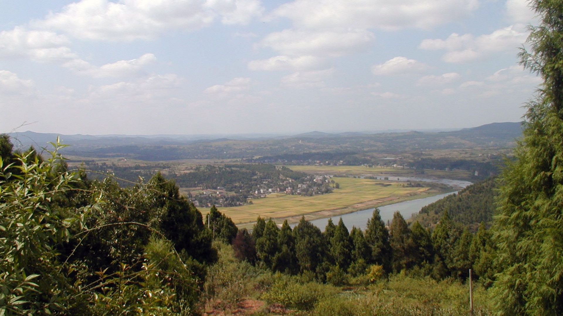 400-mile chain of ‘fossilized volcanoes’ found buried deep under South China