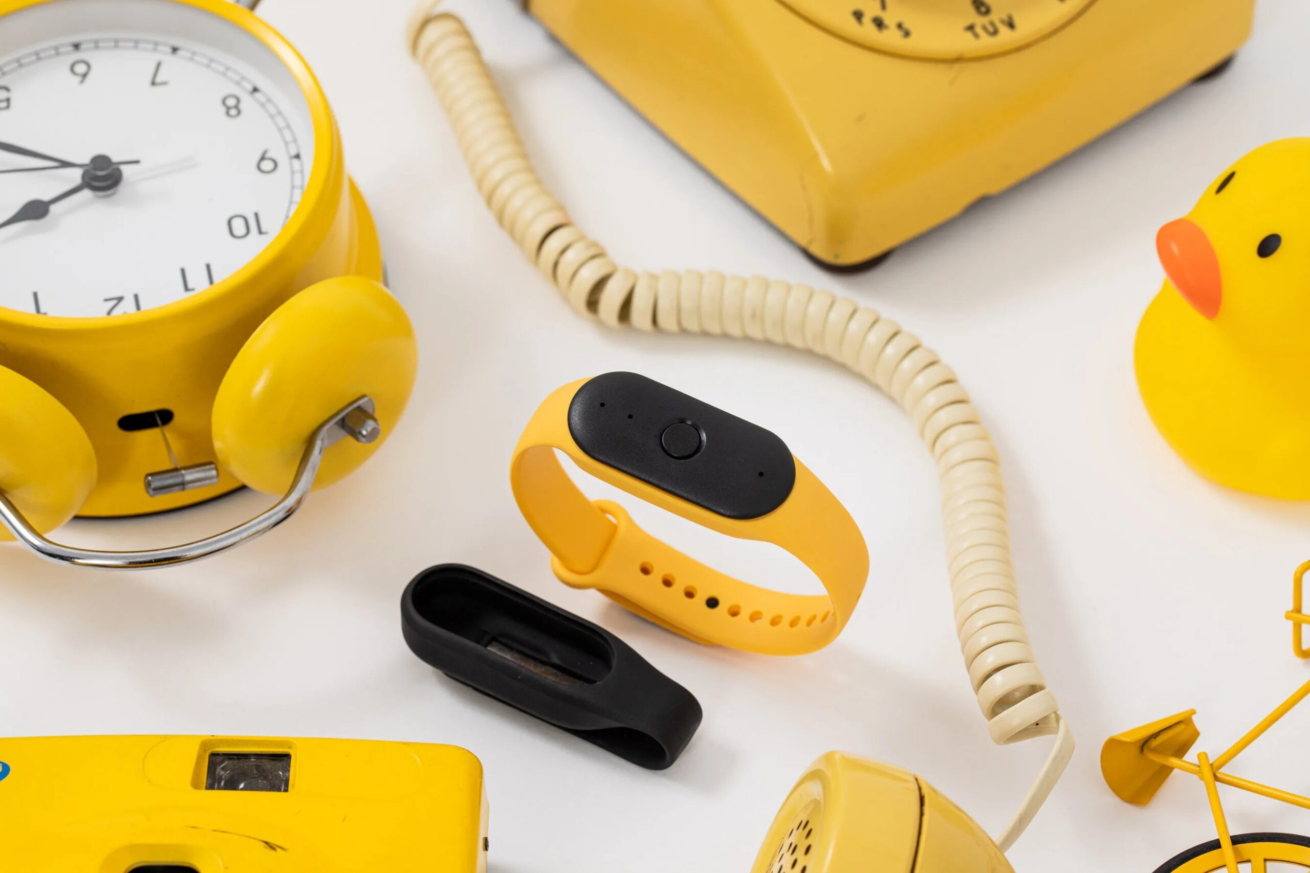 Amazon buys Bee AI wearable that listens to everything you say