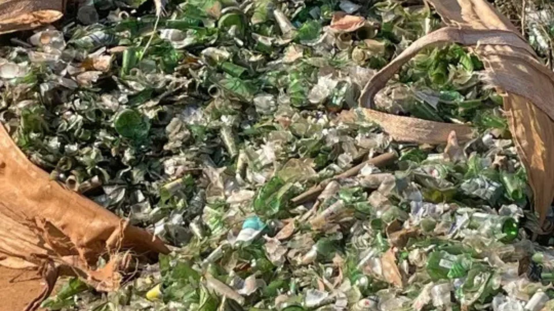 Cement disruptor: Just 10% recycled glass mix makes earth blocks 90% stronger