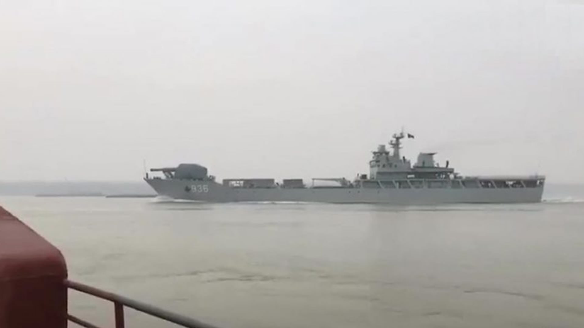 China’s new X-shaped rail gun design doubles firepower and improves range