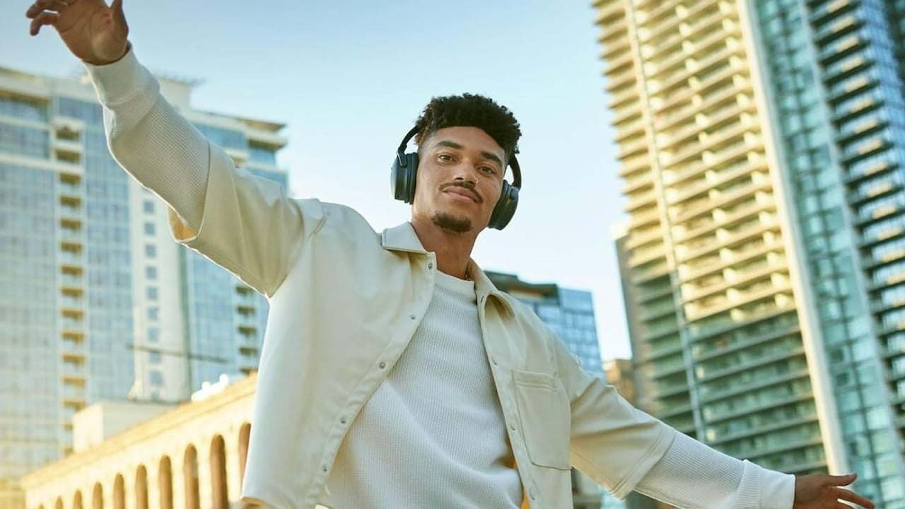 Cult-favorite Bose QuietComfort headphones are $130 off — snag em while you can