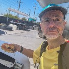 Essen im Tesla Diner: Ein Diner mit dem Charme einer Flughafenlounge