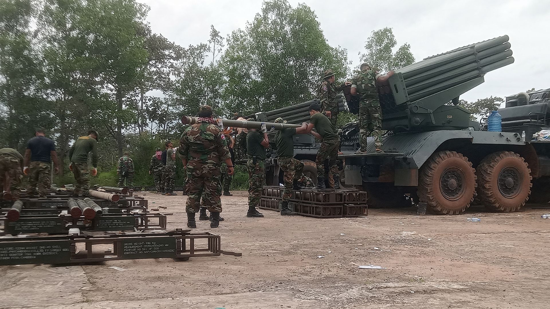 F-16s, BM-21 launchers deployed as Thailand-Cambodia clash displaces 140,000