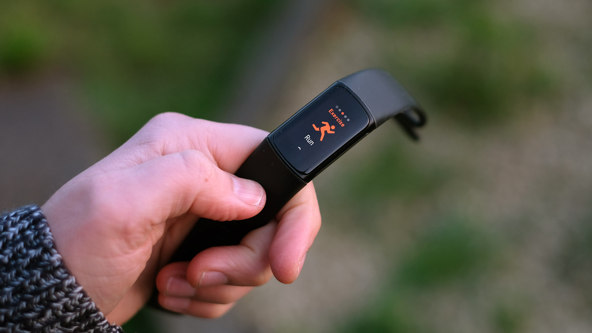 Fitbit may have fixed its major outage, but some users are still reporting problems