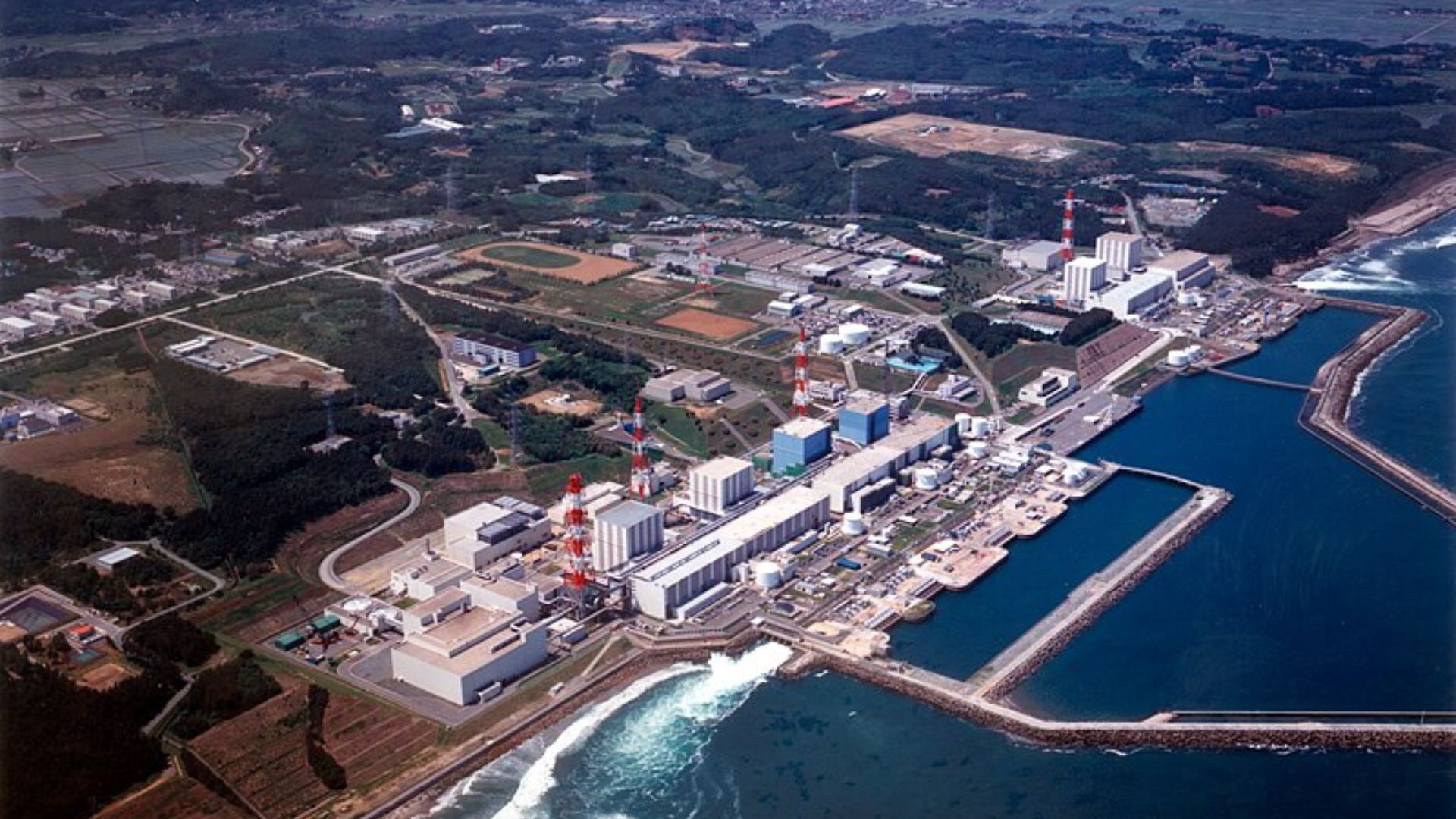 Fukushima fiasco continues: Japan delays 880 ton nuclear debris cleanup by 15 years
