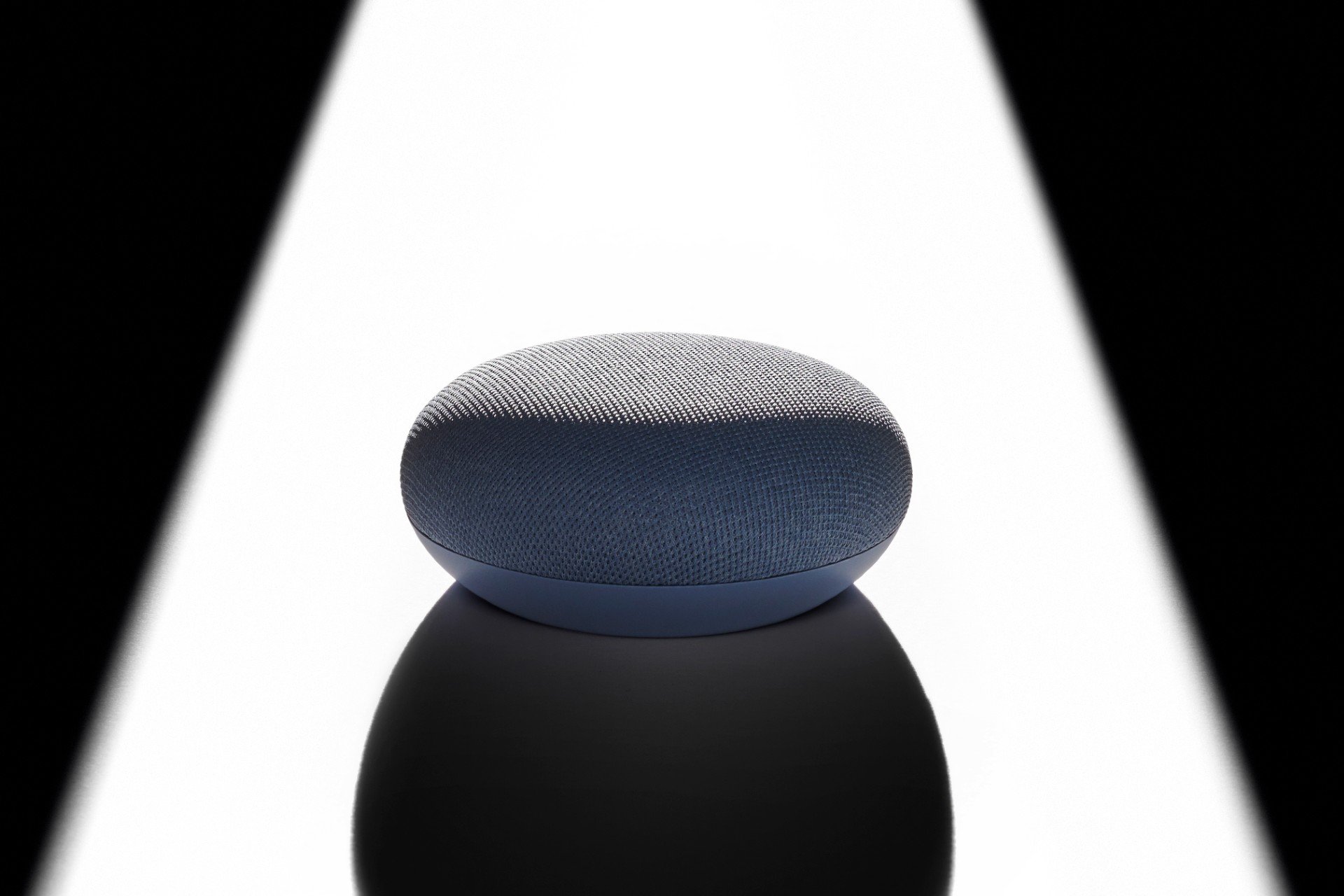 Google Home Is So Bad That a Lawsuit Could Be on Its Way