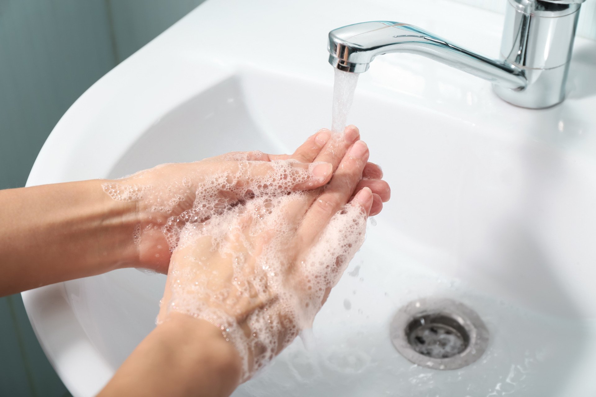Hidden Sensors Reveal Filthy Truth About Handwashing in Hospital Bathrooms