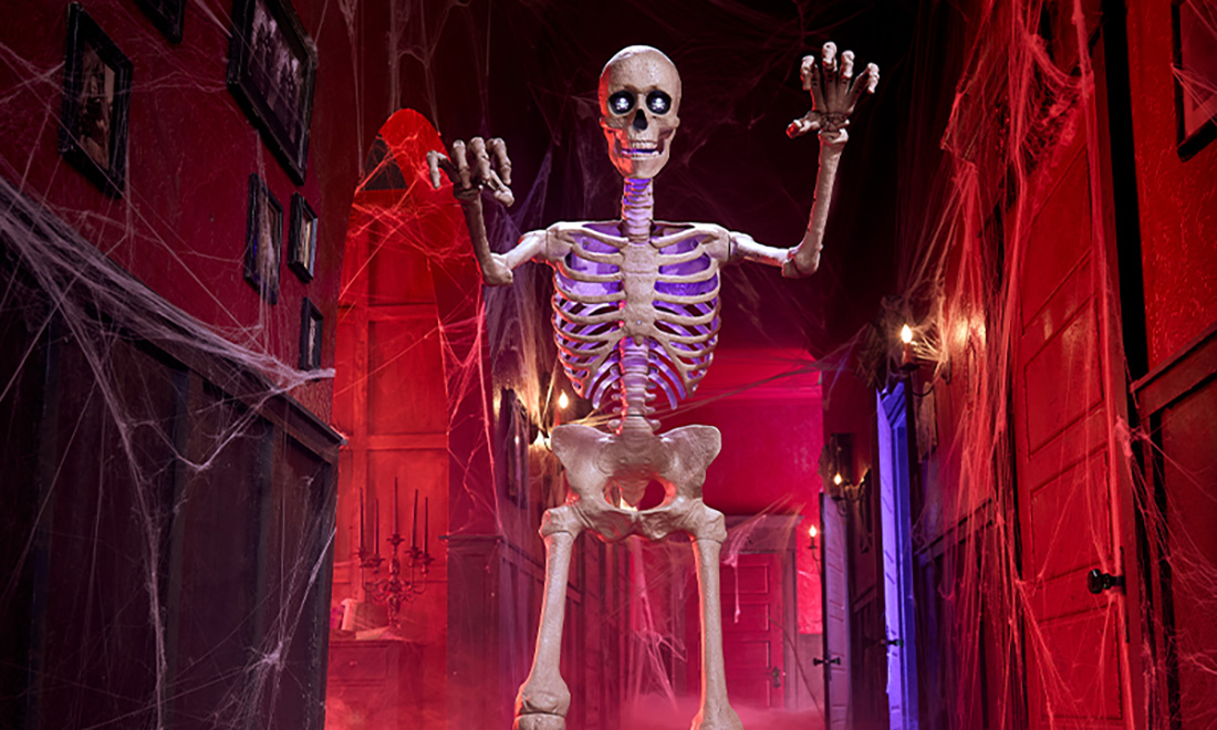 Home Depot has a new animatronic version of Skelly the skeleton