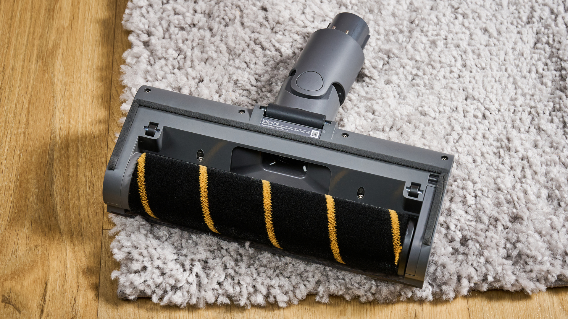 I asked 5 experts what makes the perfect vacuum for hard floor – here’s what they told me