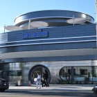 Ladestation: Tesla eröffnet Retro-Diner in Los Angeles