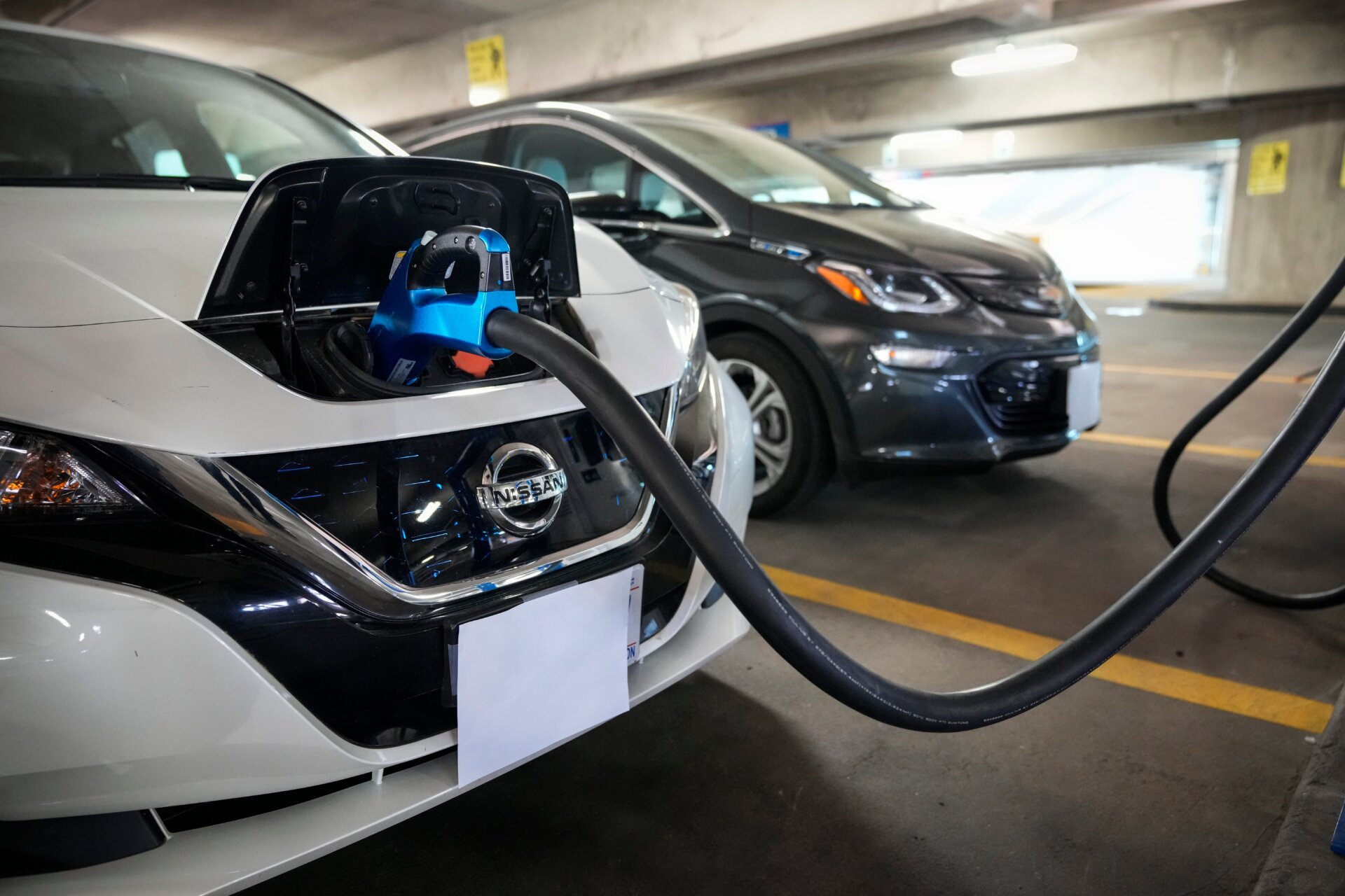 Mercedes-Benz’s Latest Decision Signals Trouble Ahead for EVs