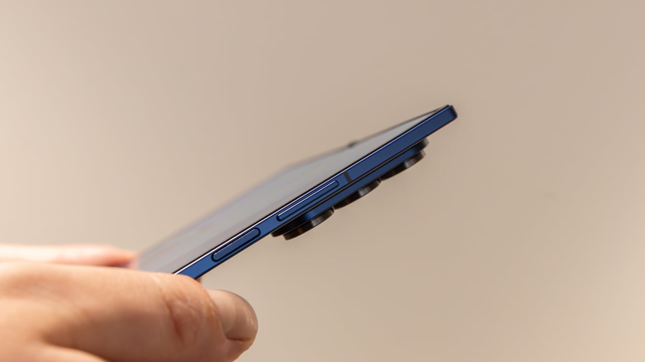 Review: The incredibly thin Galaxy Z Fold 7 is Samsungs best foldable yet