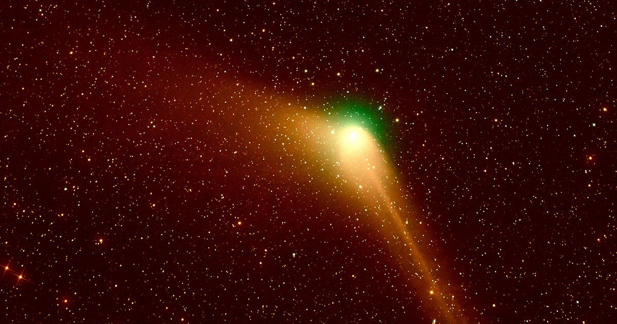 Scientist Suggests Tests to See if Large Object Headed Toward Earth Could Be an Alien Spacecraft