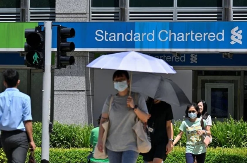 Standard Chartered Breaks Ground: $116K Bitcoin Spurs First Global Bank-Backed Spot Trading