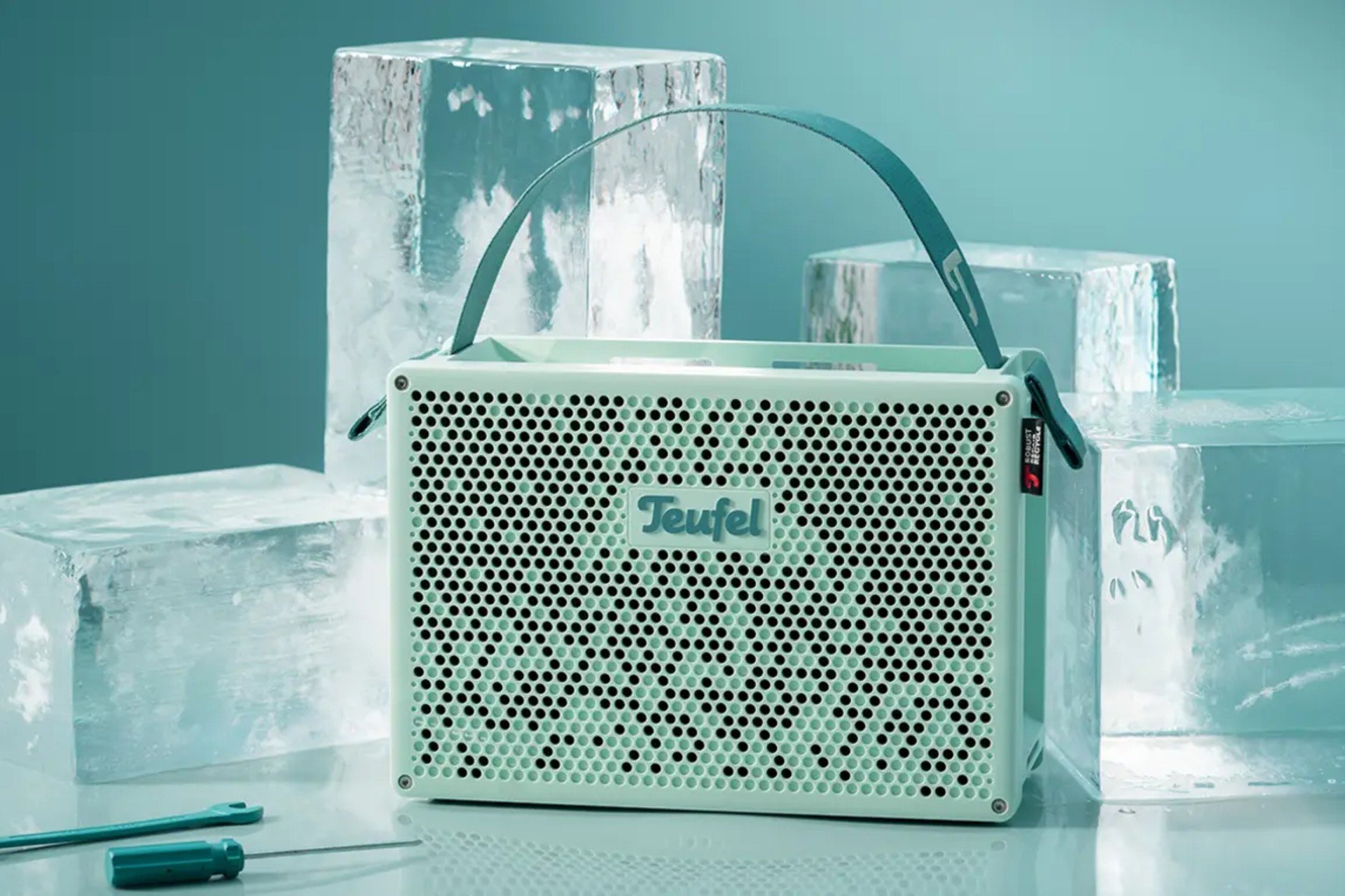 This Ultra-Repairable Bluetooth Speaker Addresses the Ugliest Part of Consumer Tech