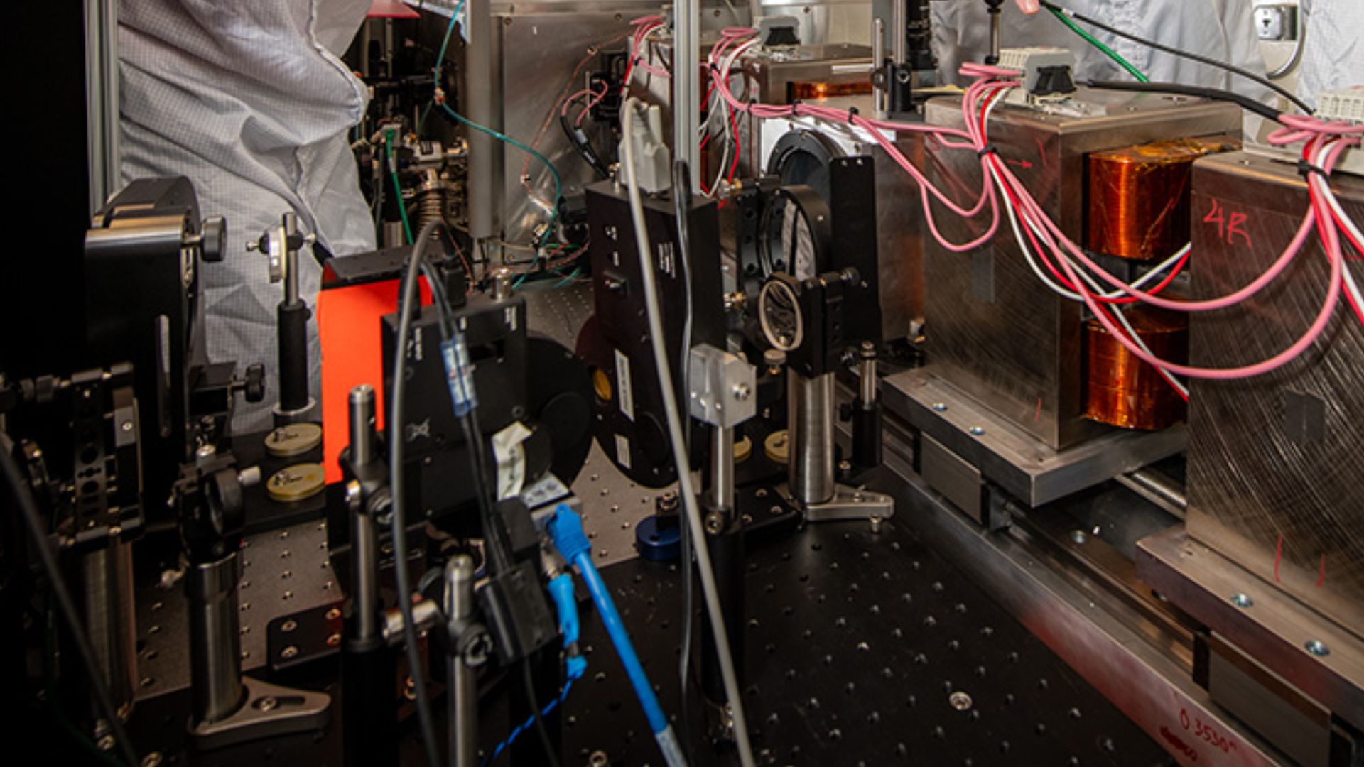 US scientists shrink giant lasers with 1,000x faster electron beam breakthrough