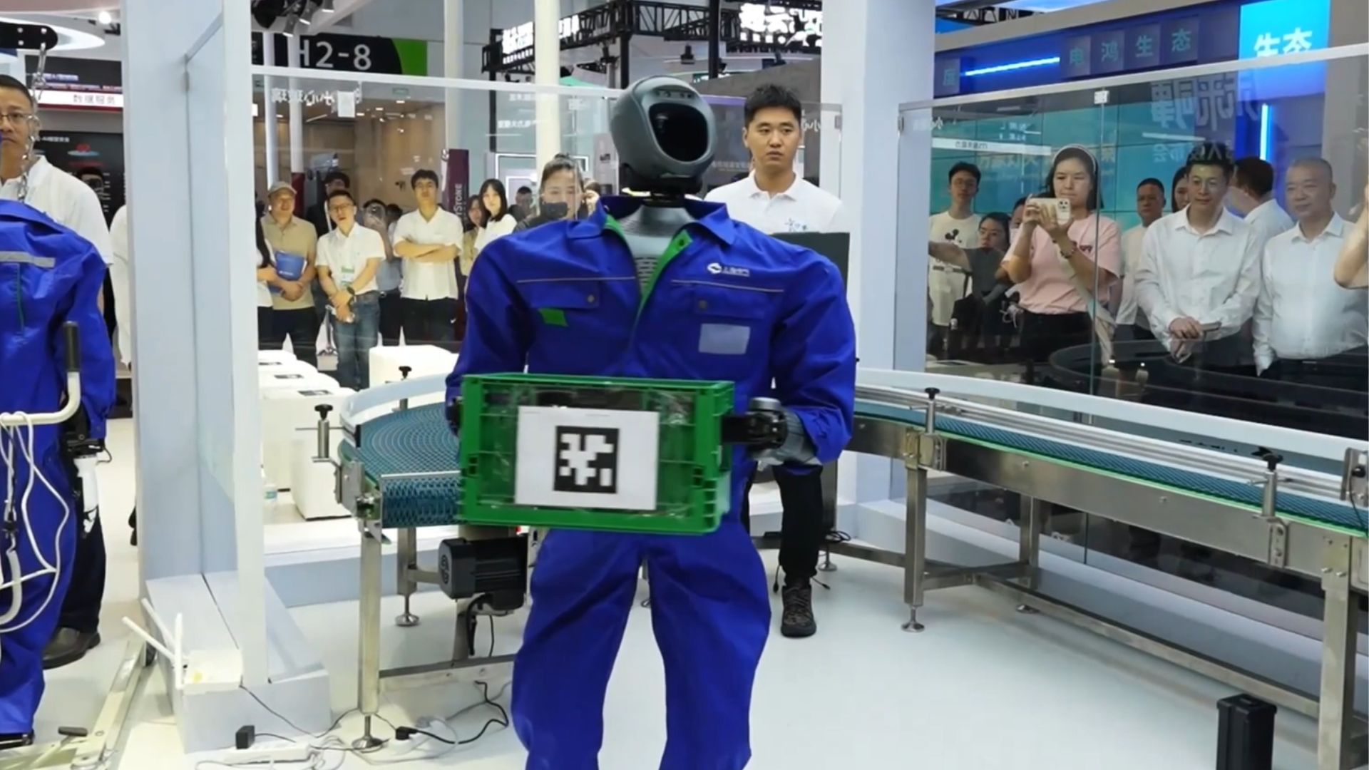 Video: China unveils humanoid robot worker with brain that runs 275 trillion ops/sec
