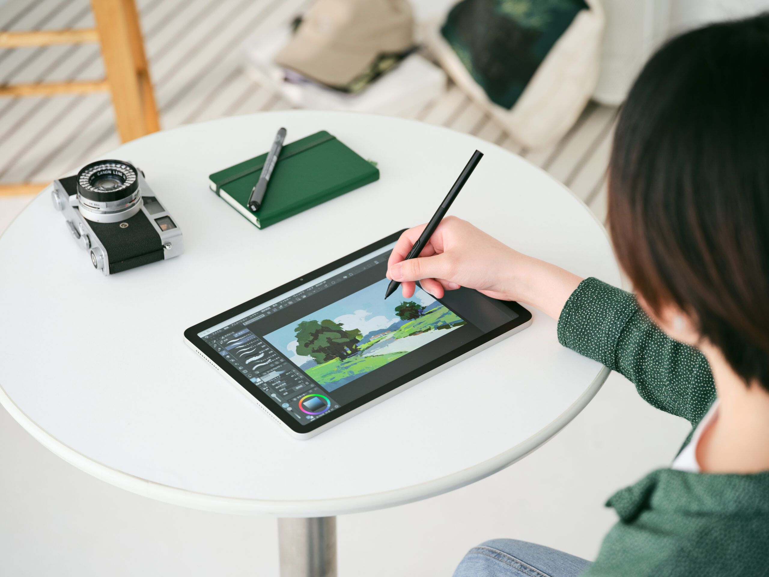 Wacom’s new MovinkPad drawing tablet doesn’t need a PC