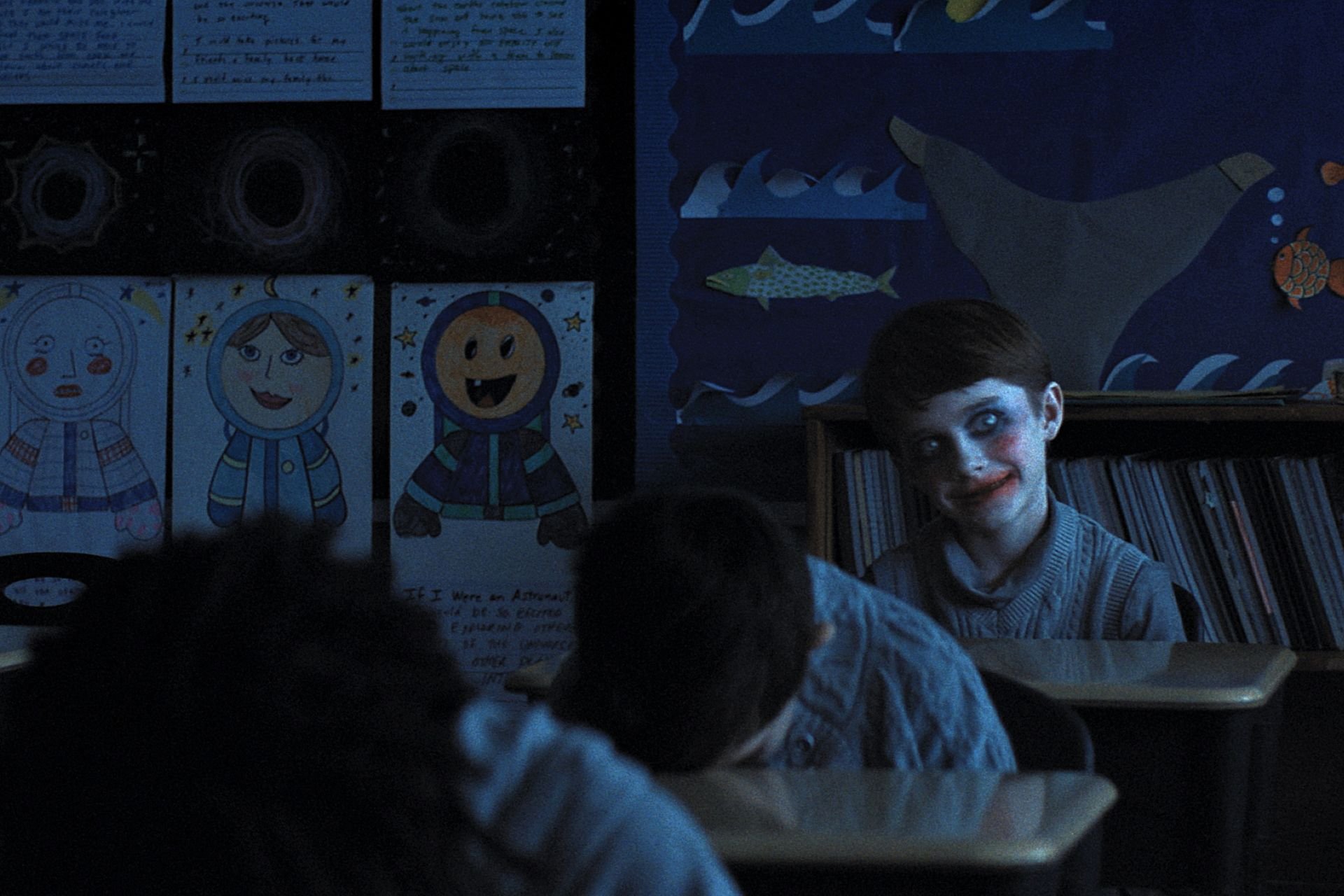 Zach Cregger’s Mysterious New Horror Movie ‘Weapons’ Has Critics Raving