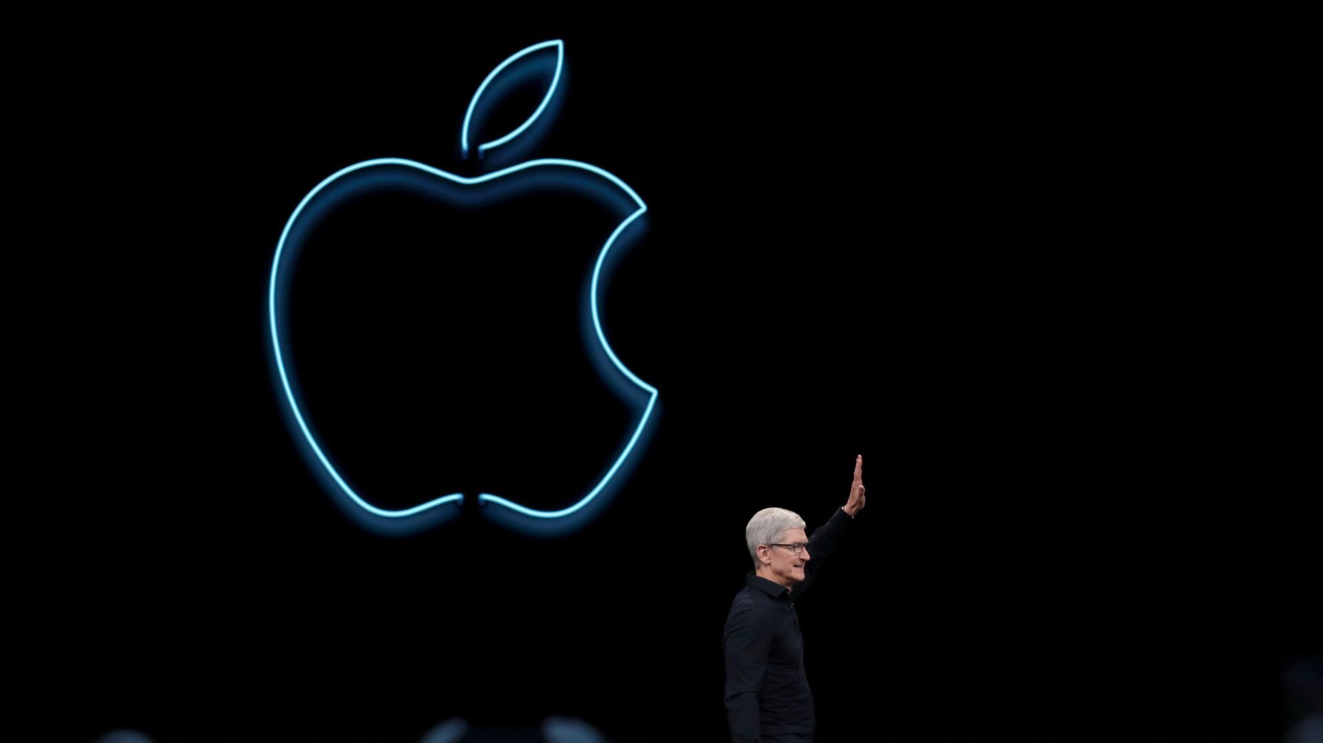 Apple’s Tim Cook Talks Trump Tariffs and AI