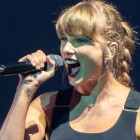 Grok: Musks KI erstellt ungefragt Nacktbilder von Taylor Swift