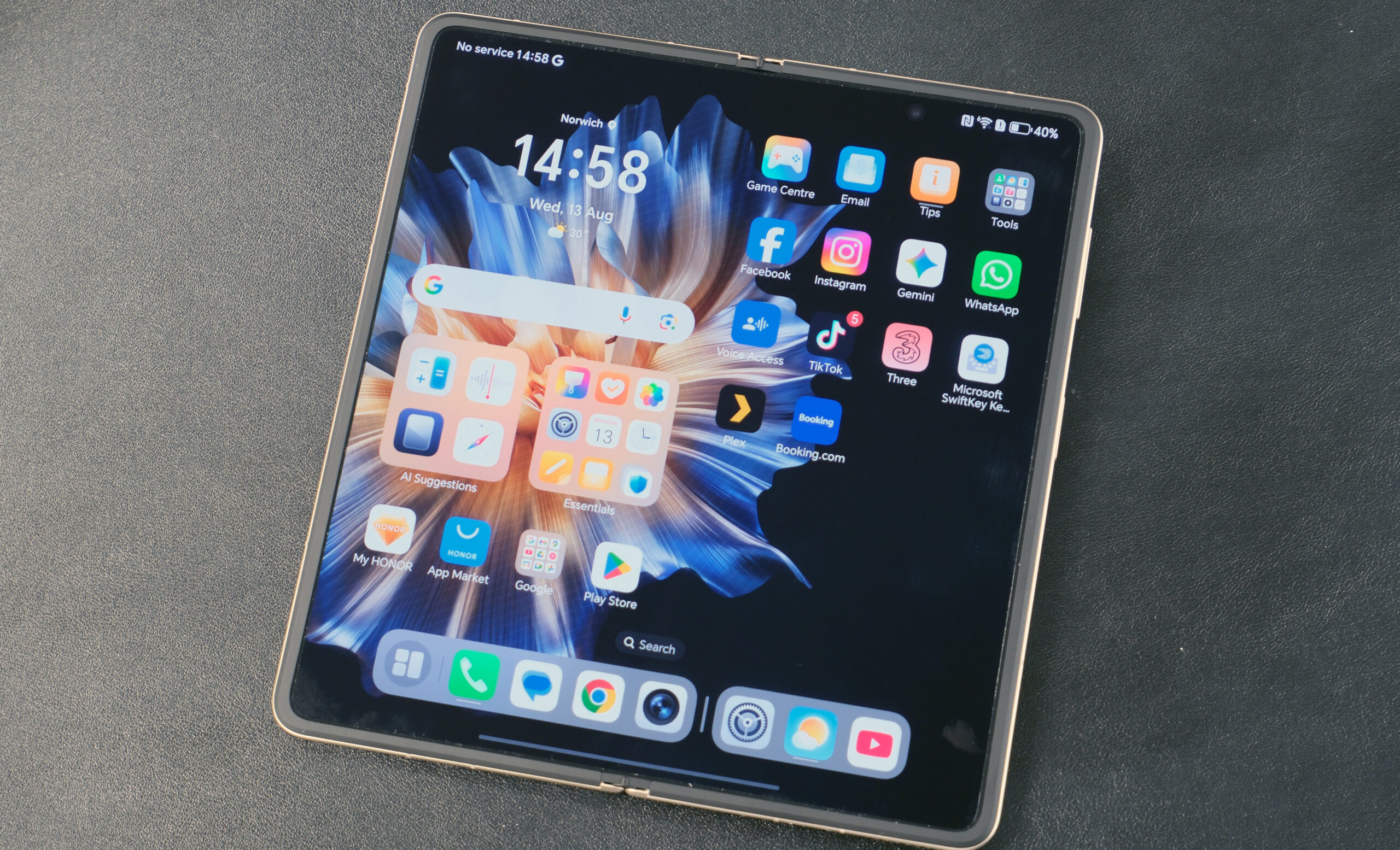 Honor’s Magic V5 foldable almost feels too thin