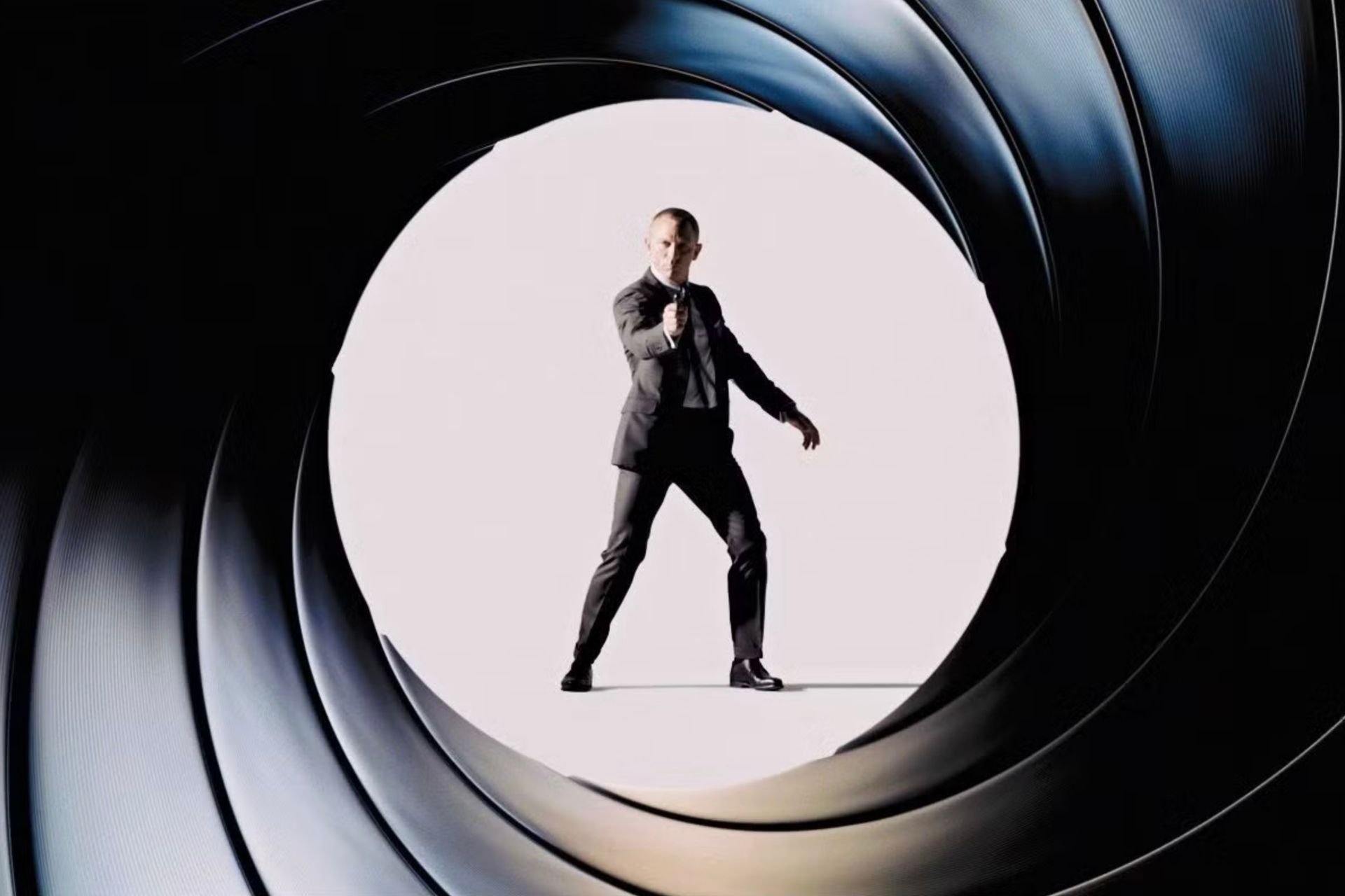New James Bond Movie Will Be Written by Creator of ‘Peaky Blinders’