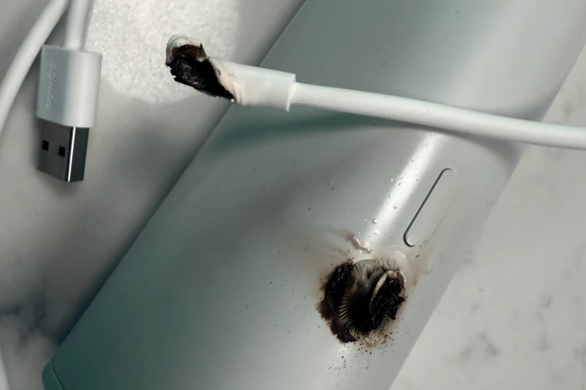 Some Sonos Speakers Are Getting So Hot That the USB-C Port Melts