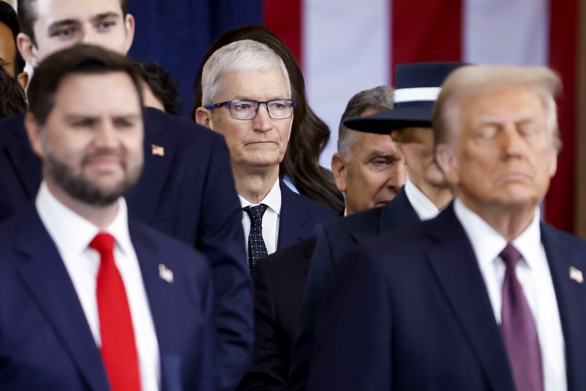 Tim Cook to Appear With Trump at the White House as Apple Announces $100 Billion Investment