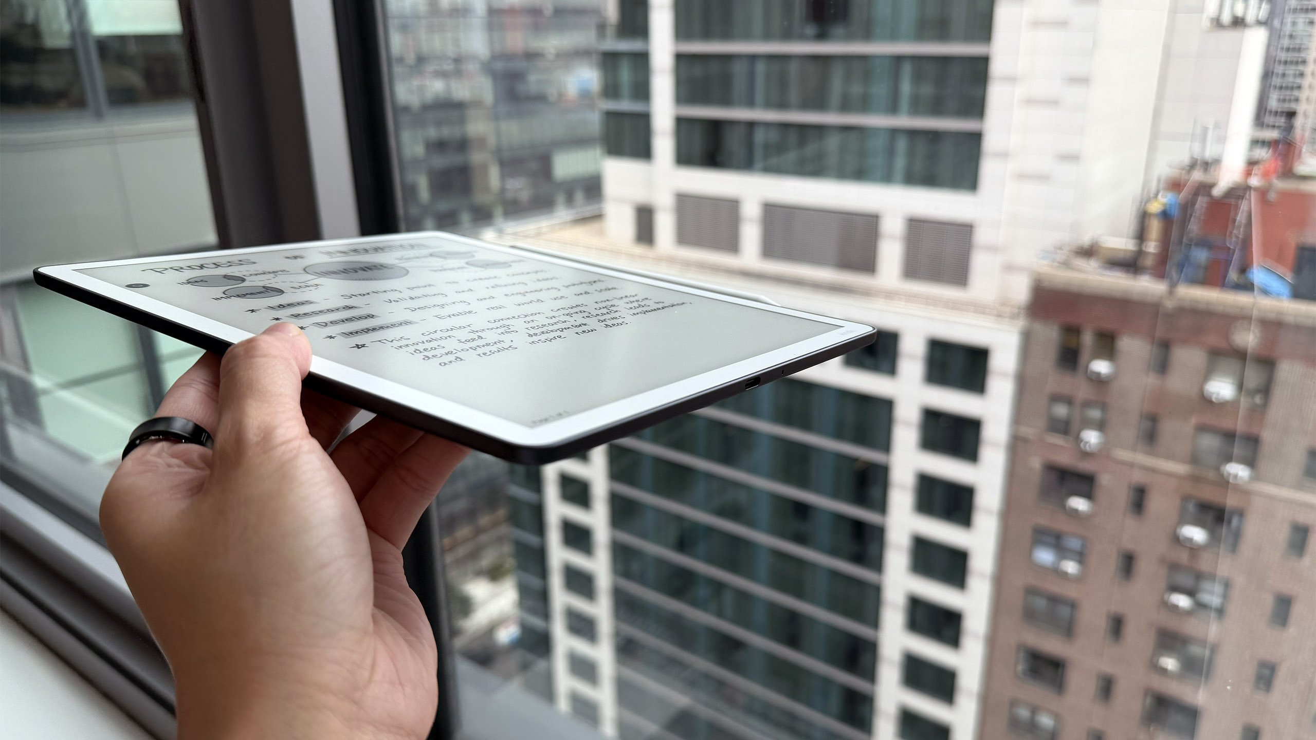 Kindle Scribe Colorsoft hands-on: Vivid and responsive
