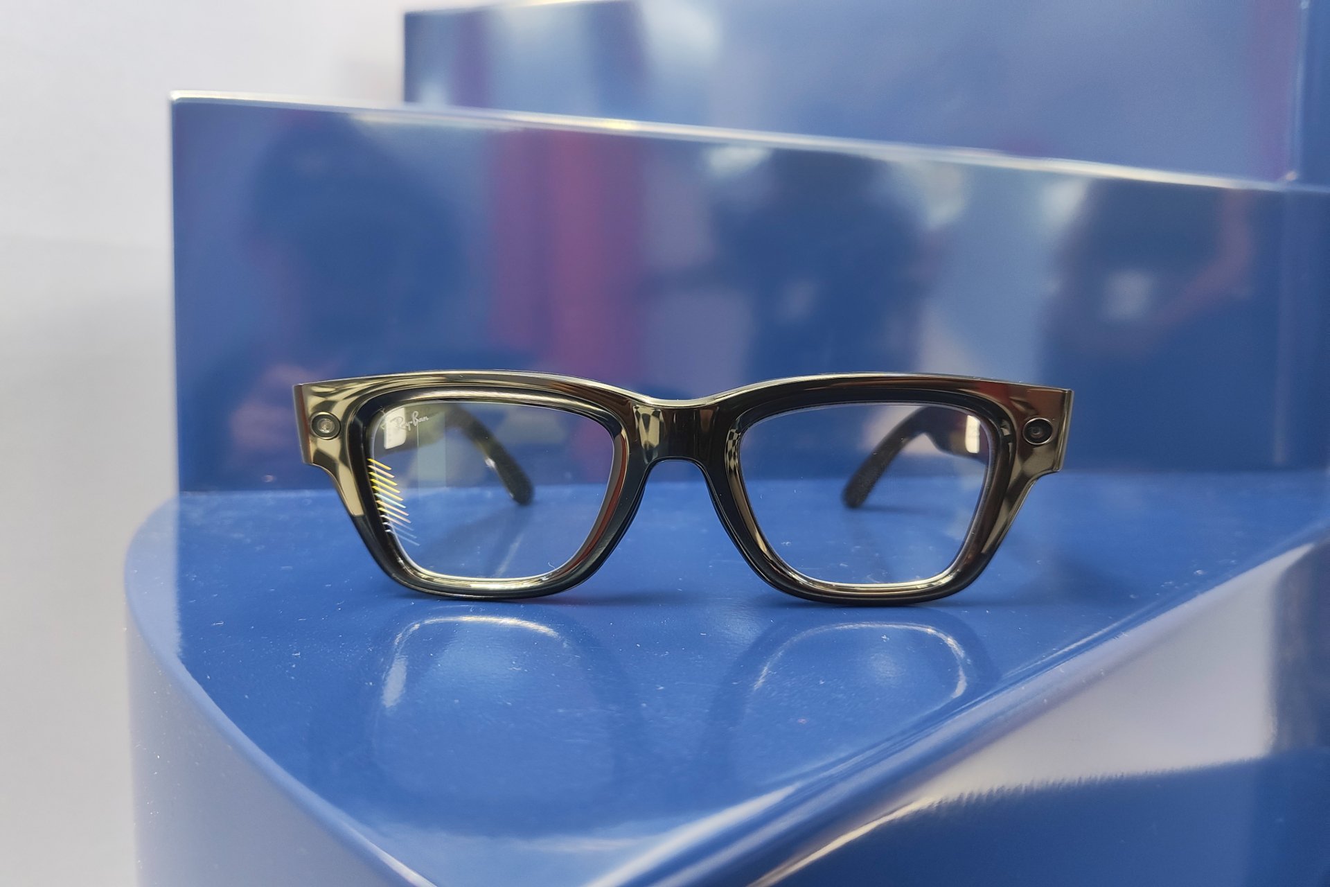 Meta’s Ray-Ban Smart Glasses Now Have a Screen and a Magic Wristband