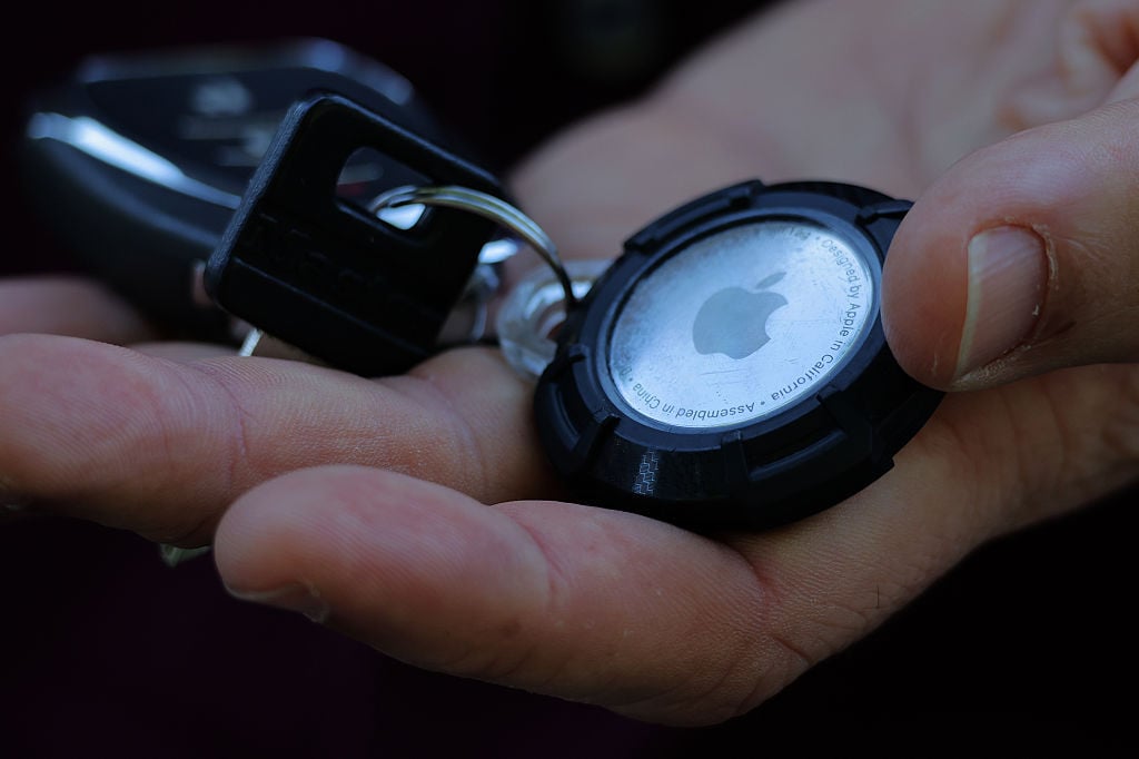 Police use Apple AirTag to track stolen motorcycle to thiefs bedroom