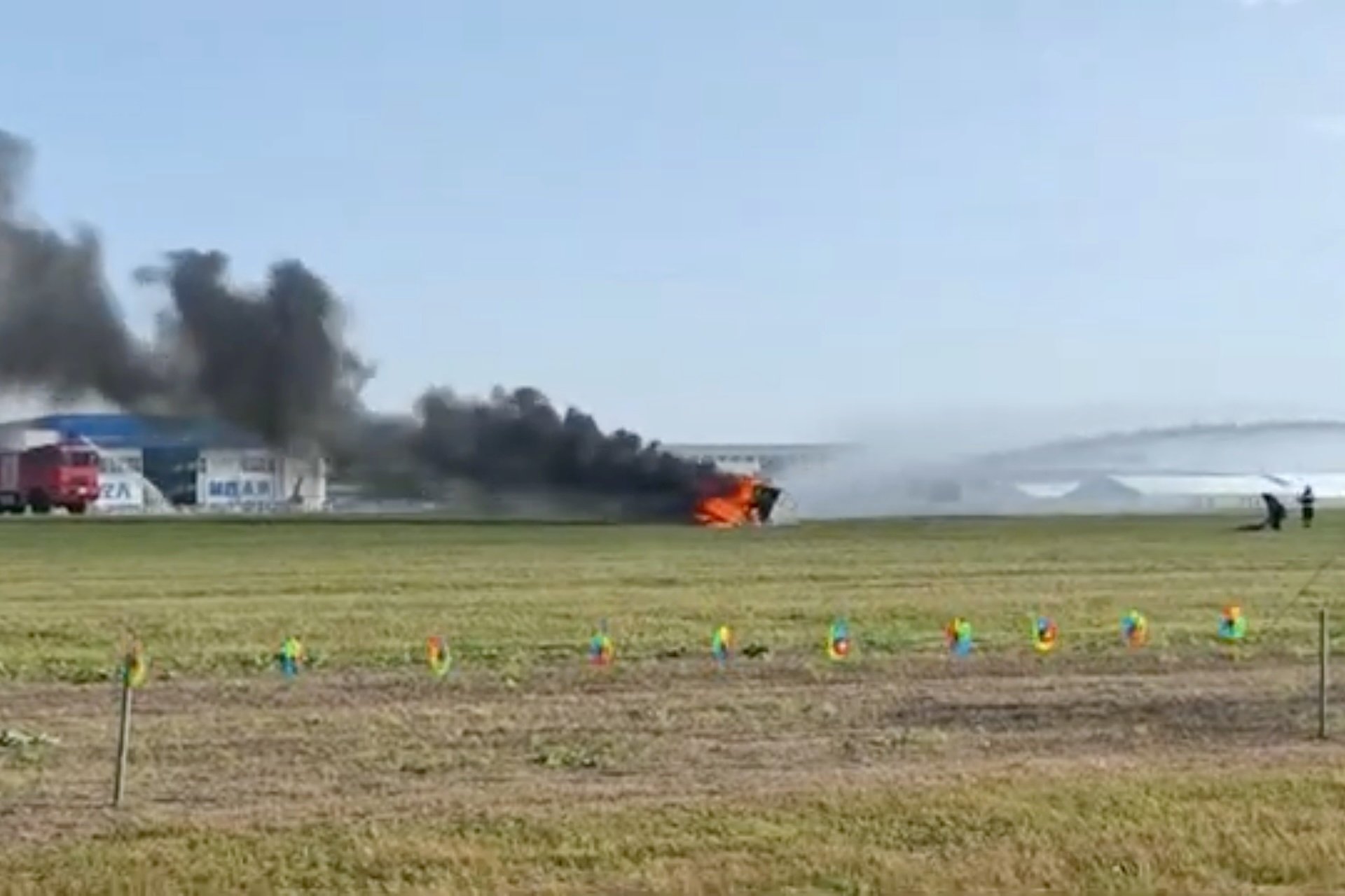 Two ‘Flying Cars’ Collide During Air Show Rehearsal in China