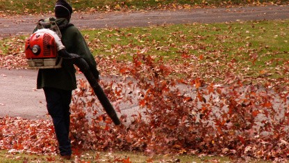 Verbrennerverbot: Zürich erlaubt nur noch elektrische Laubbläser