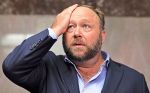 Verschwörungsideologe Alex Jones kehrt auf Youtube zurück und wird sofort wieder gesperrt