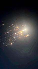 Abstürzende Satelliten: Starlink und Co sorgen für Sternschnuppen-Show