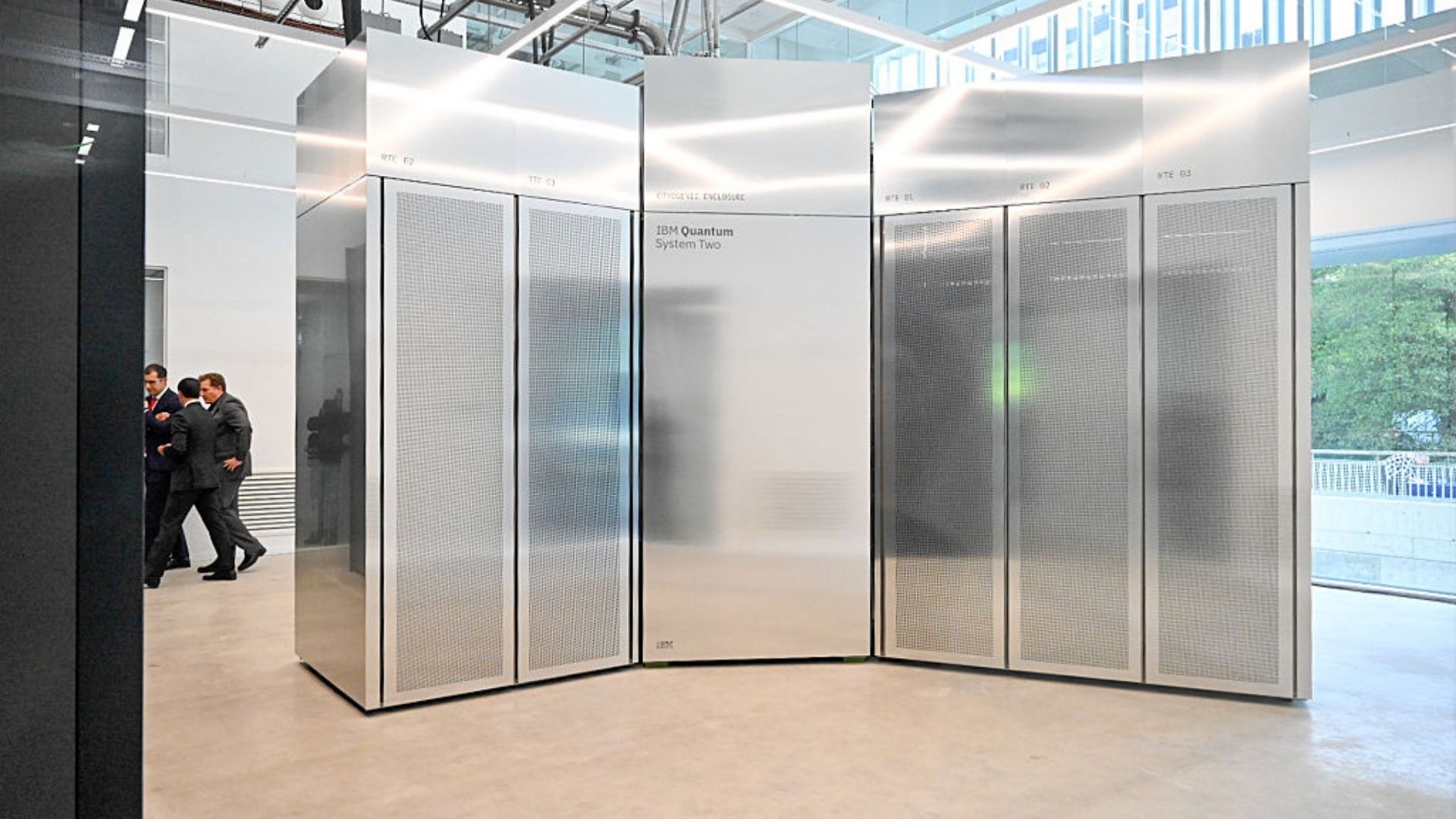 China unveils ‘fridge-sized’ AI server that slashes power use by 90%