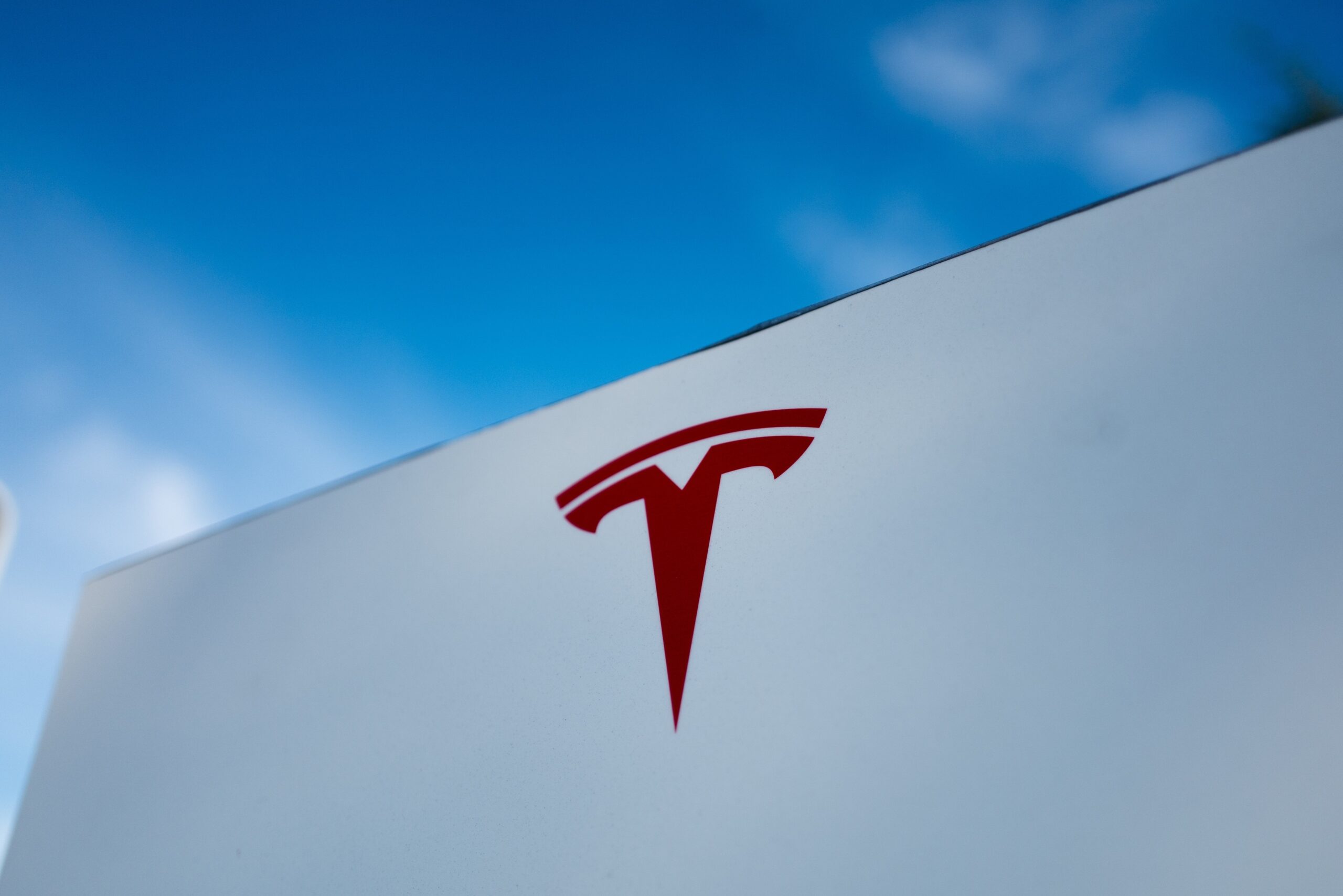 Feds investigating Tesla’s ‘Mad Max’ mode