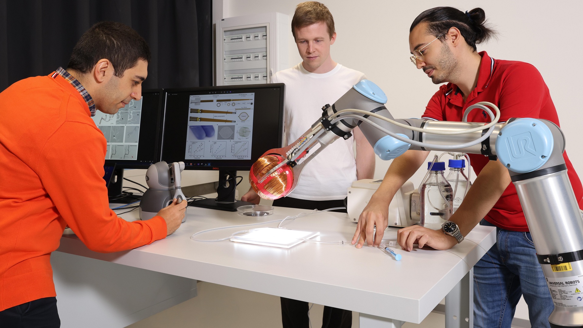 Microcatheter navigates arteries thinner than human hair to deliver lifesaving therapies