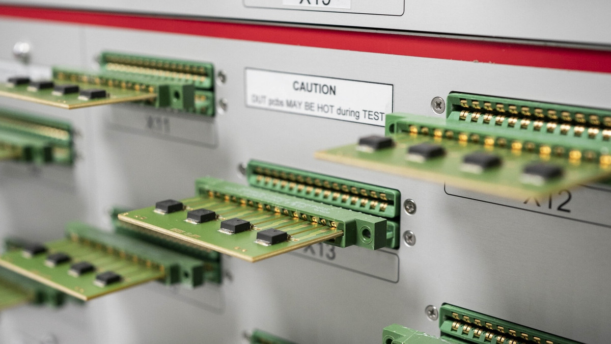 Nexperia-Chips: Ohne sie funktioniert nicht einmal der Warnblinker