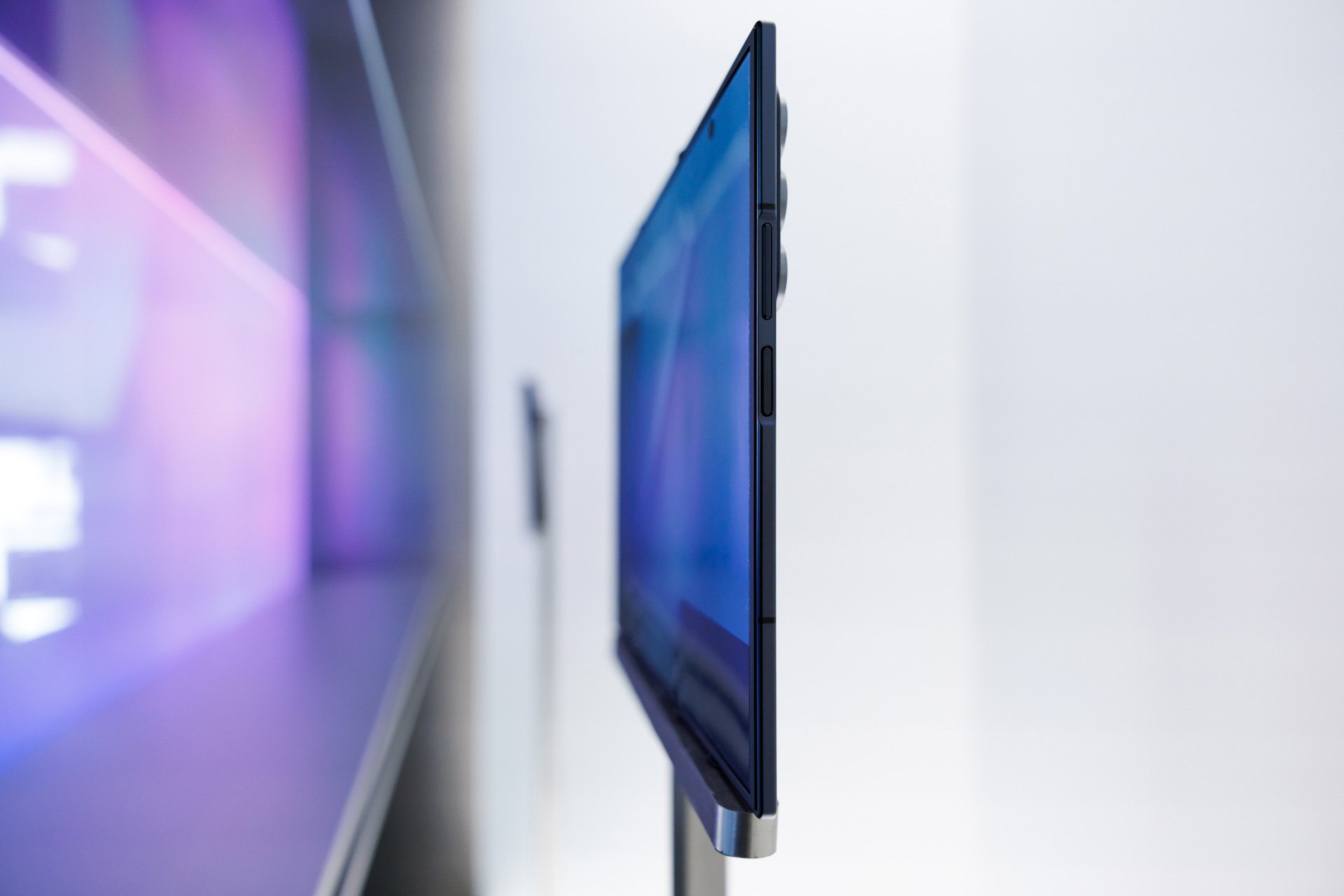 Samsung Reveals First Trifold Phone That Unfolds Into a Giant 10-Inch Tablet