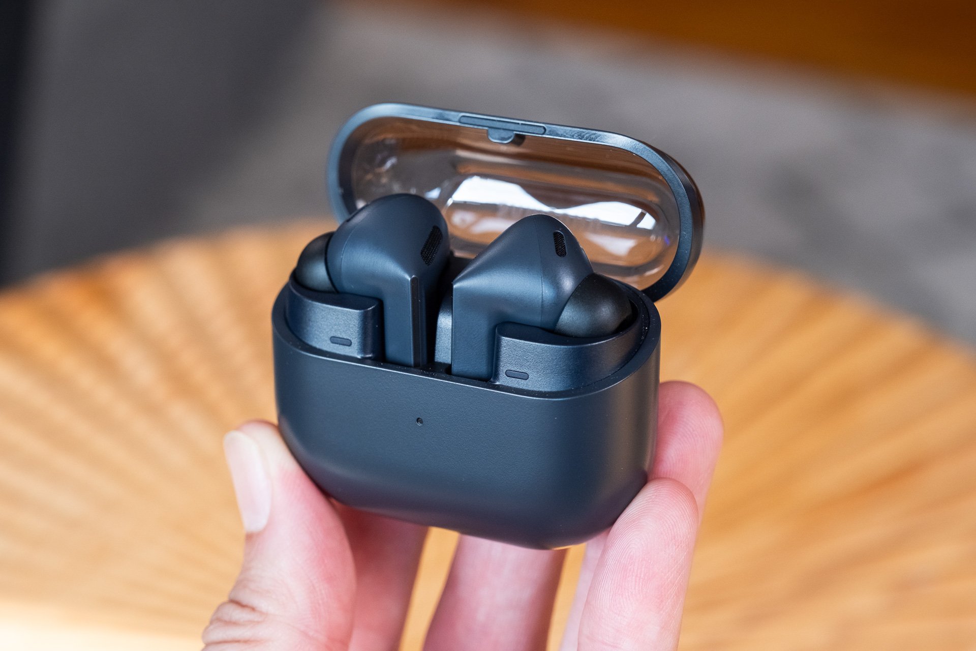 Samsung’s Galaxy Buds 4 Pro Only Have One Shot at Challenging AirPods Pro 3