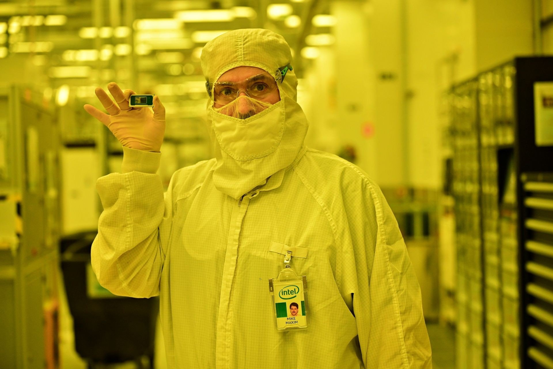 So, Is Intel Still Making Graphics Cards?