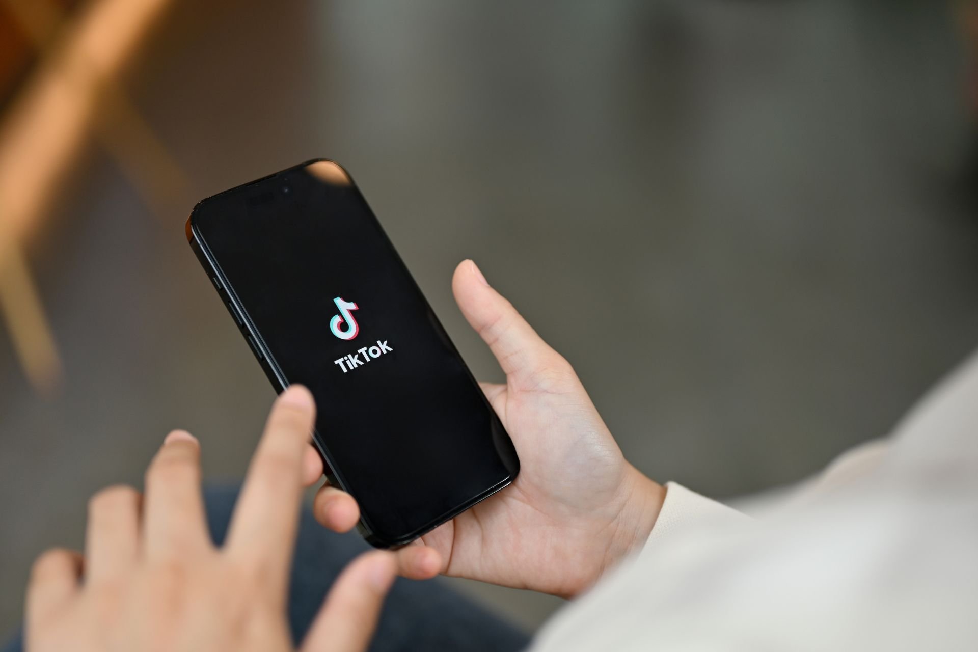 Social Media Might Not Be Rotting Our Brains as Much as We Think, Twin Study Finds