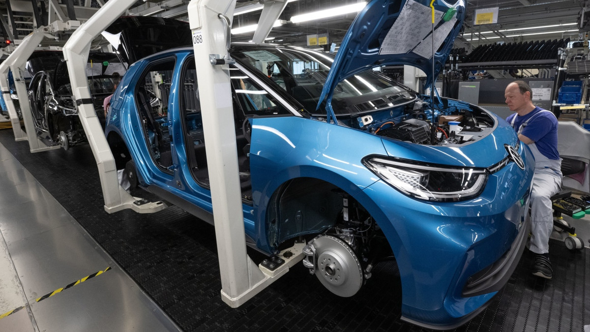 Weitere Chipkrise: VW prüft den Stopp der Produktion