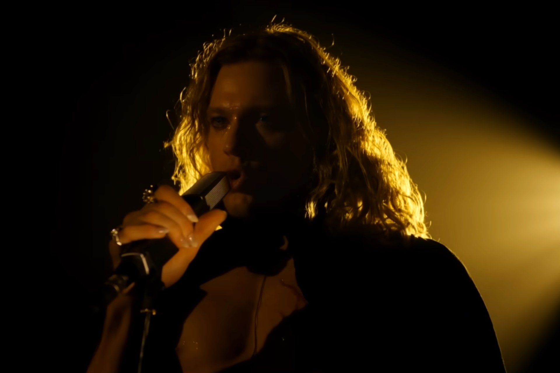 You’ll Get to Hear Lestat’s Music Career Kick Off on ‘Talamasca’