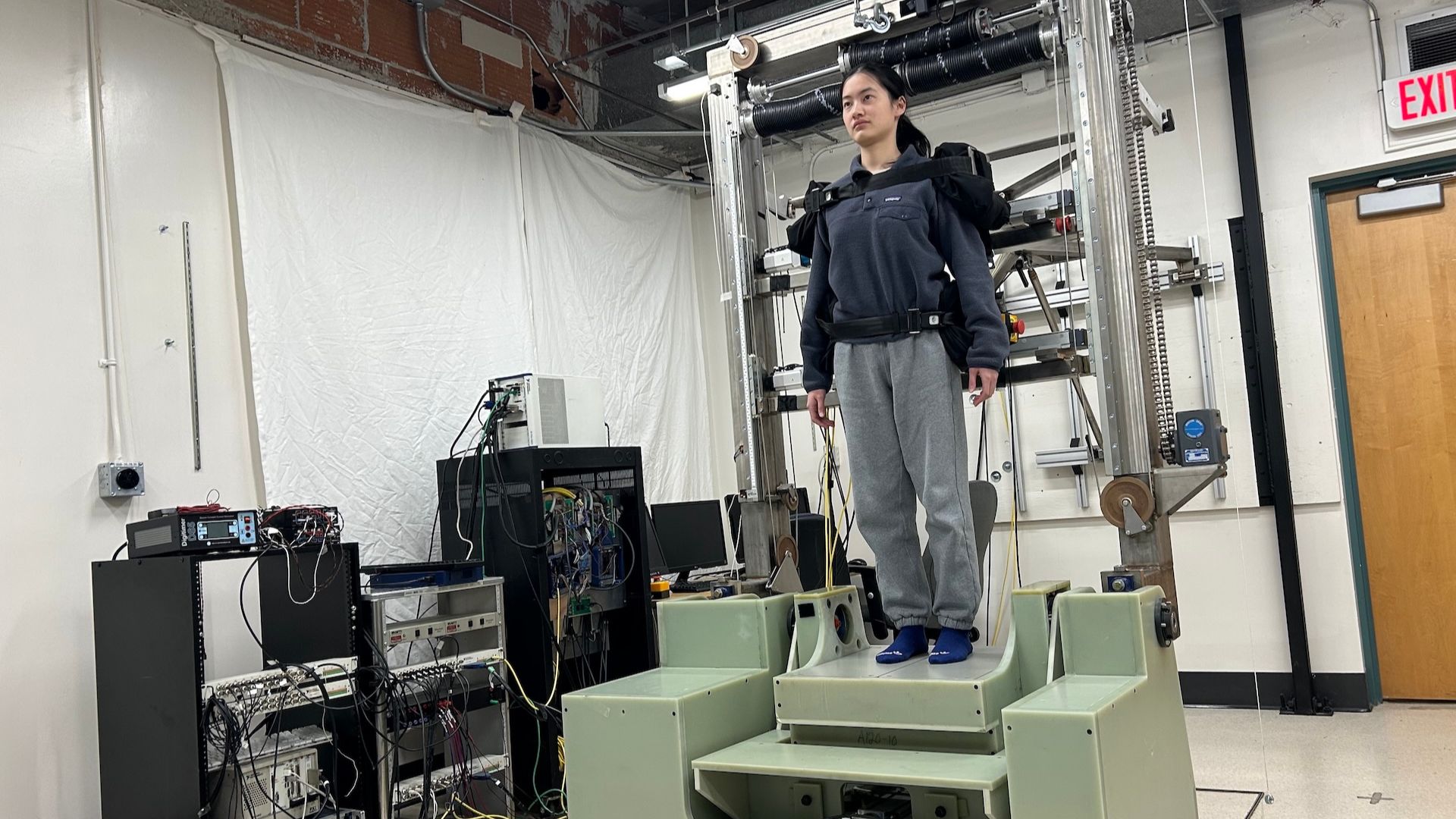 ‘Body swap’ robot shows how balance slowly declines with age due to delayed signals
