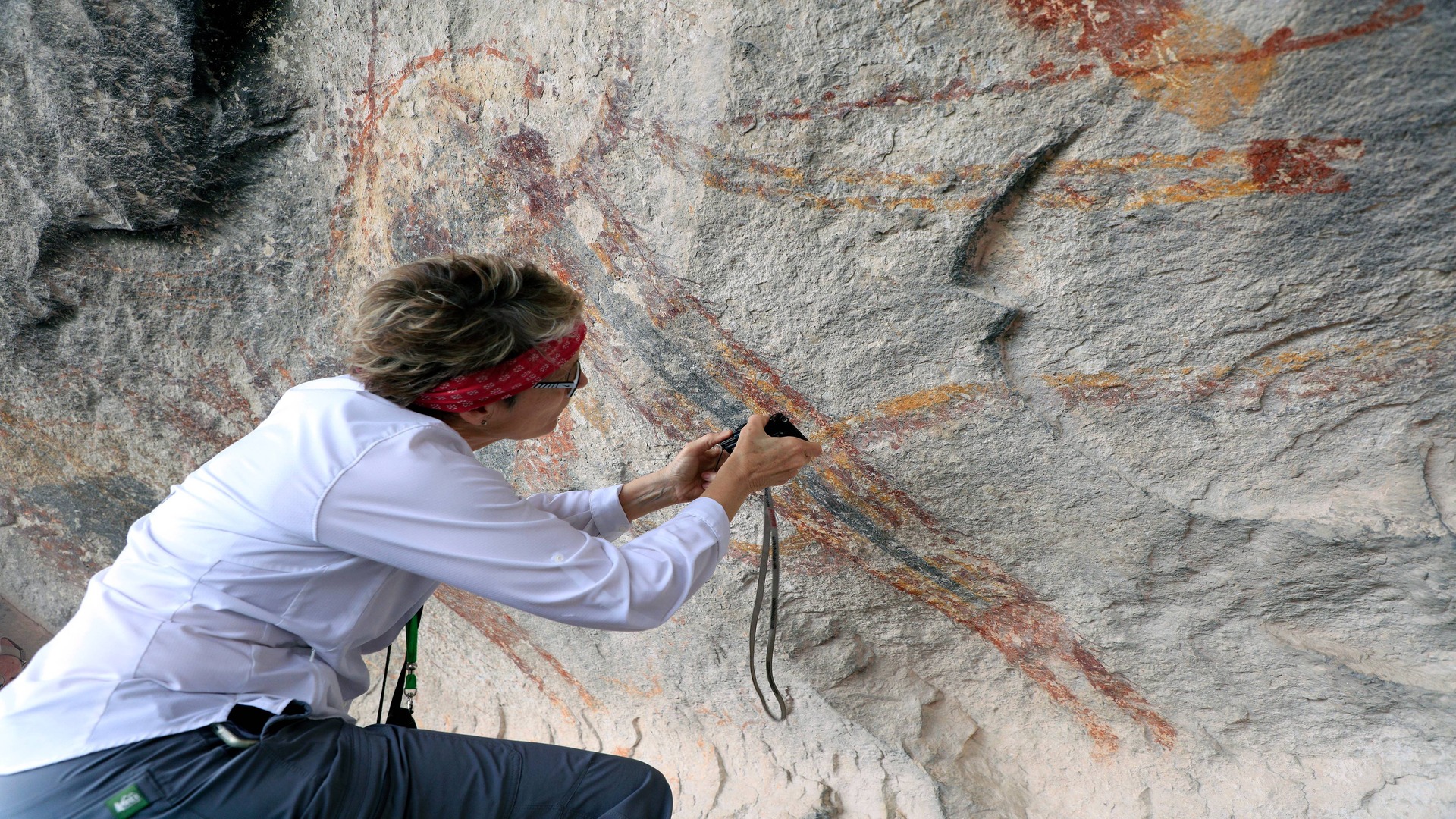 ‘Breathtaking’ 6,000-year-old Texas murals overturn myth of random rock art