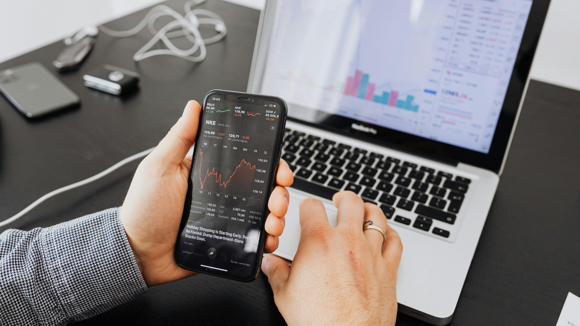 Here’s What the Smart Money Is Doing Now After Bitcoin Dropped 22%!