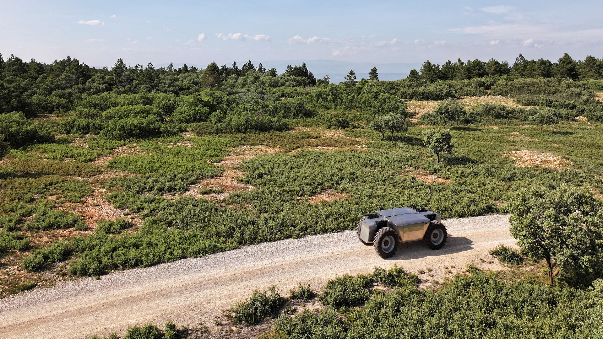 New all-terrain Thor ground robot to tackle mine clearing operations in Ukraine
